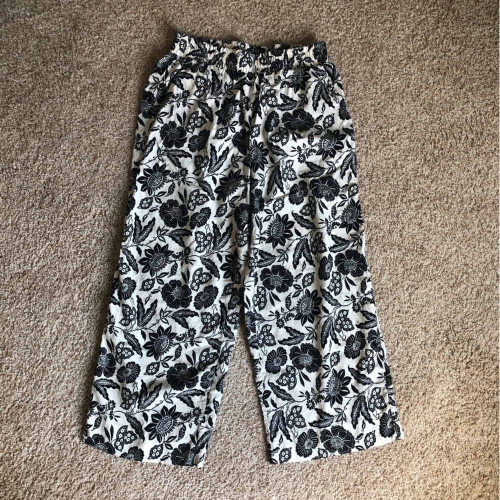 Christian Siriano Linen Cropped Wide Leg Pants. Size Large. Cream and Black.